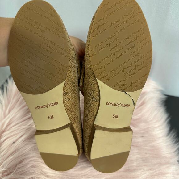 DONALD J PLINER Suzy Silver Bit Cork Chevron Loafer Flat in Natural Size 5 - Picture 5 of 5